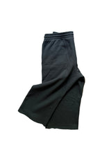Wide- leg cropped joggers